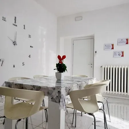 Guest Piave 4 Gasthof Reggio nell'Emilia