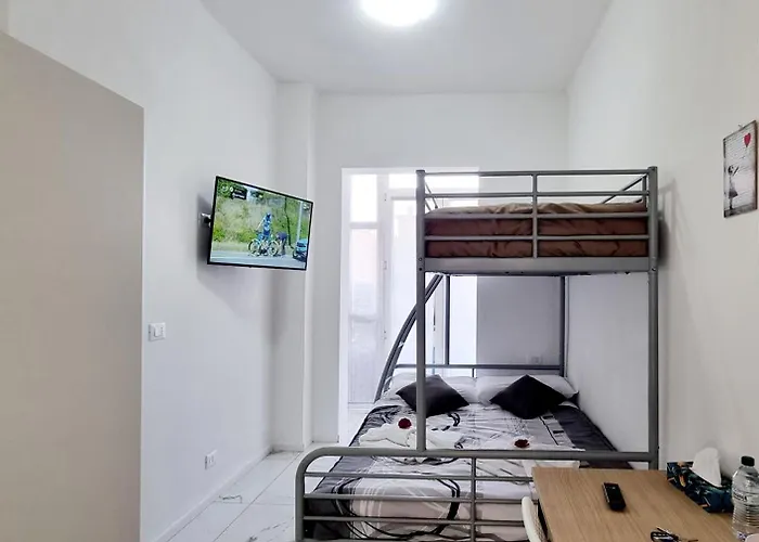 Guest Piave 4 Πανσιόν